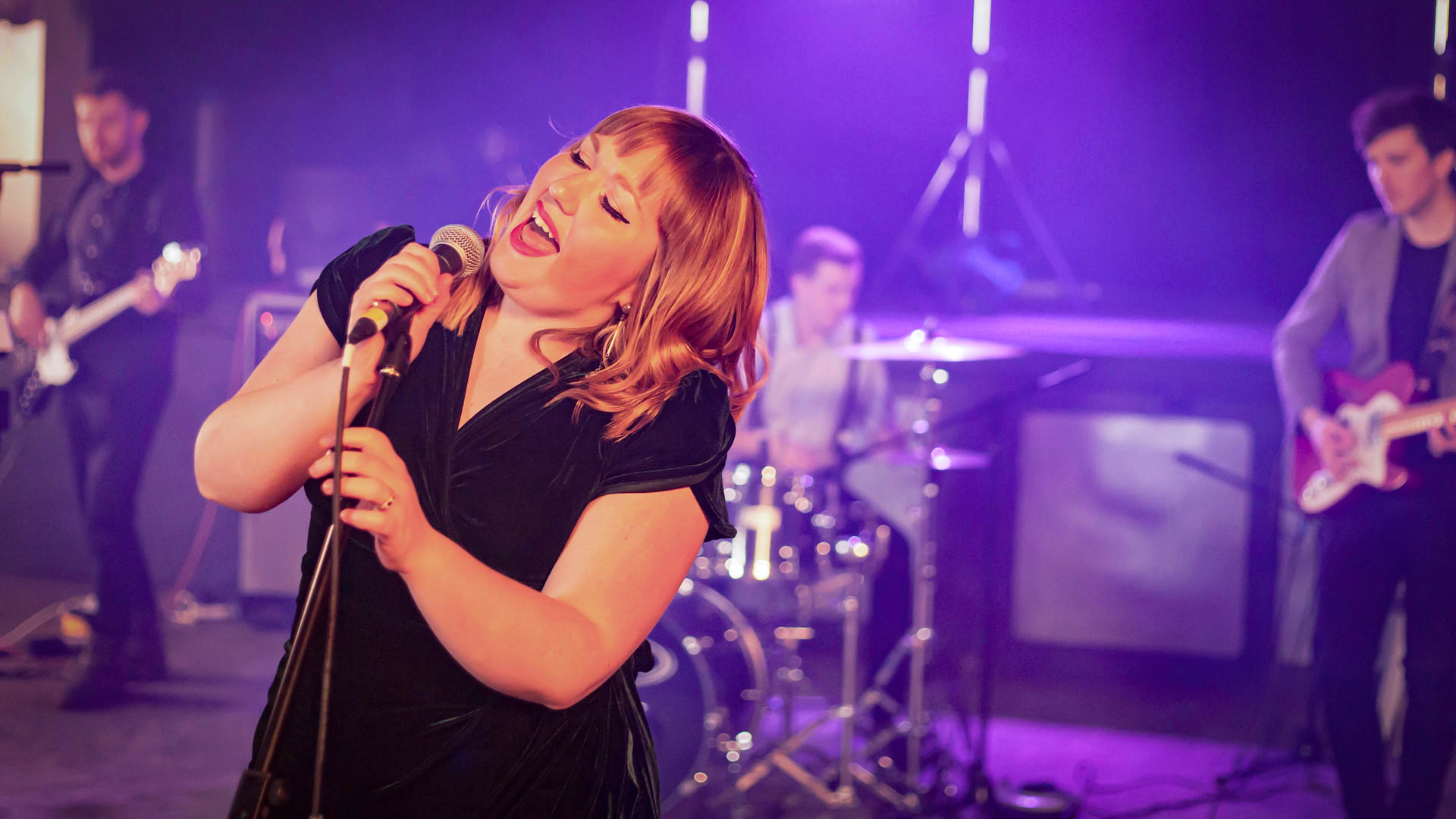 Party Bands For Hire Hire Local Party Bands Musician Hire For Party